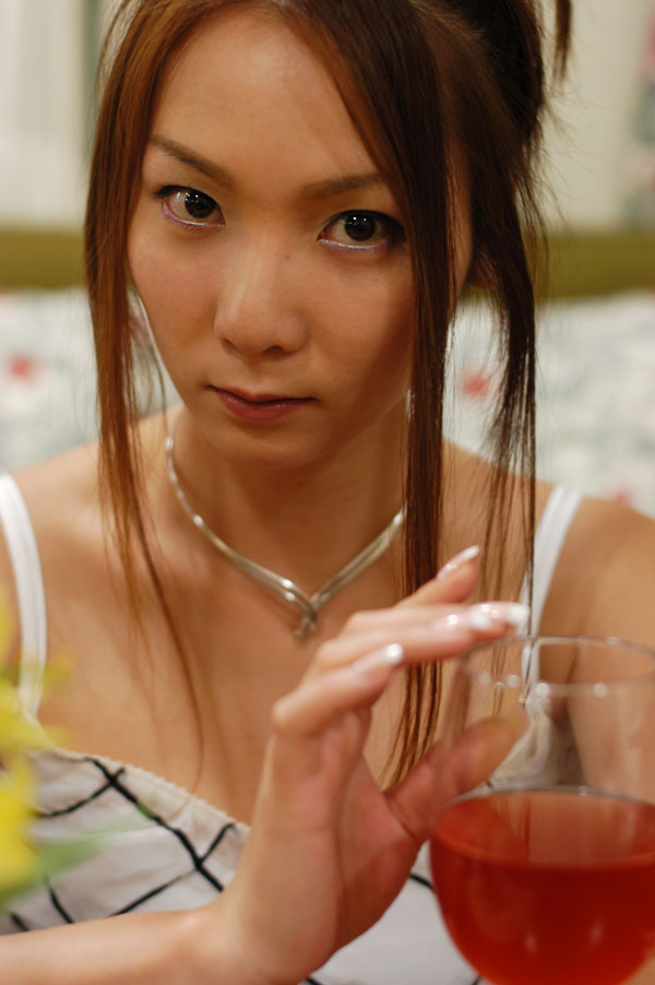 hitomi_s19c_001.jpg