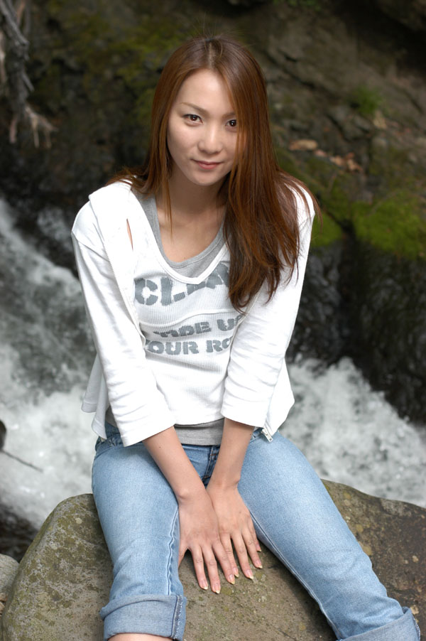 hitomi_s19f_006.jpg