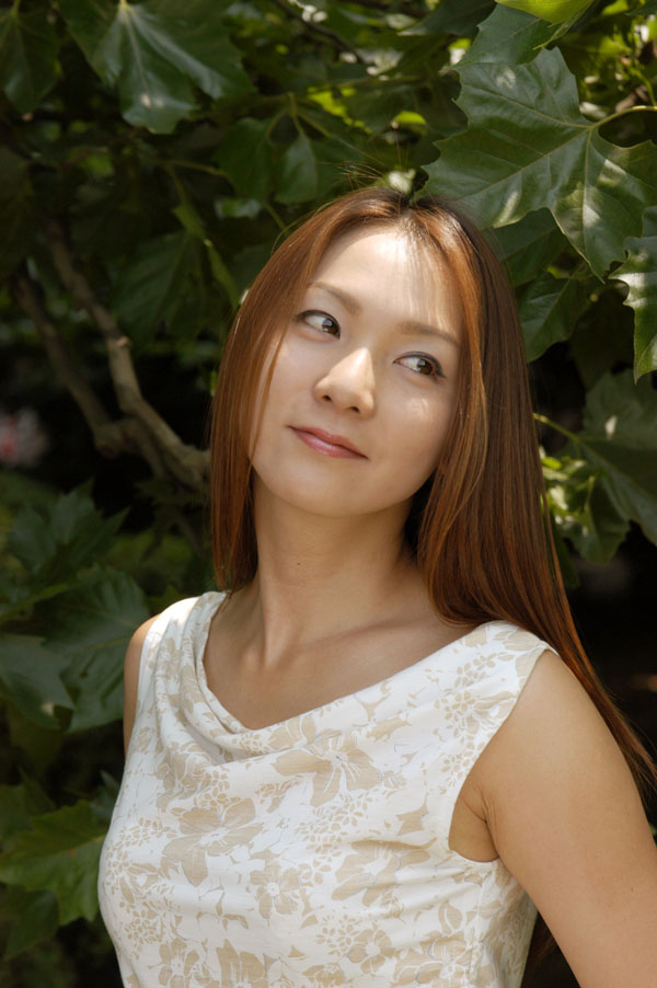 hitomi_s22_002.jpg