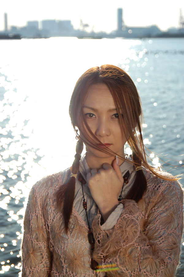 hitomi_s27_015.jpg