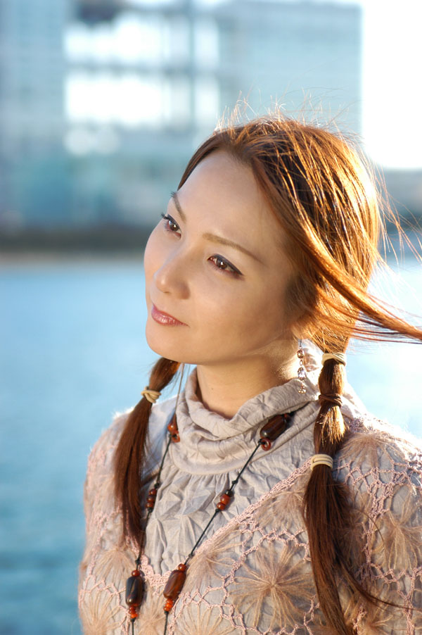 hitomi_s27_018.jpg